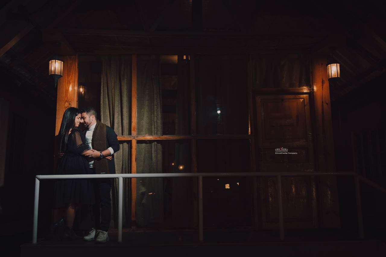 Romantic Wedding Couple Poses